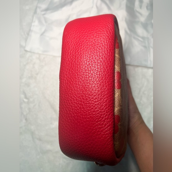 NWT Coach Camera Bag In Signature Canvas With Heart Print - Picture 4 of 6